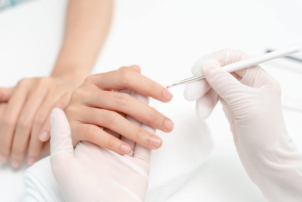 retirado cuticula manos manicure skynails villavo